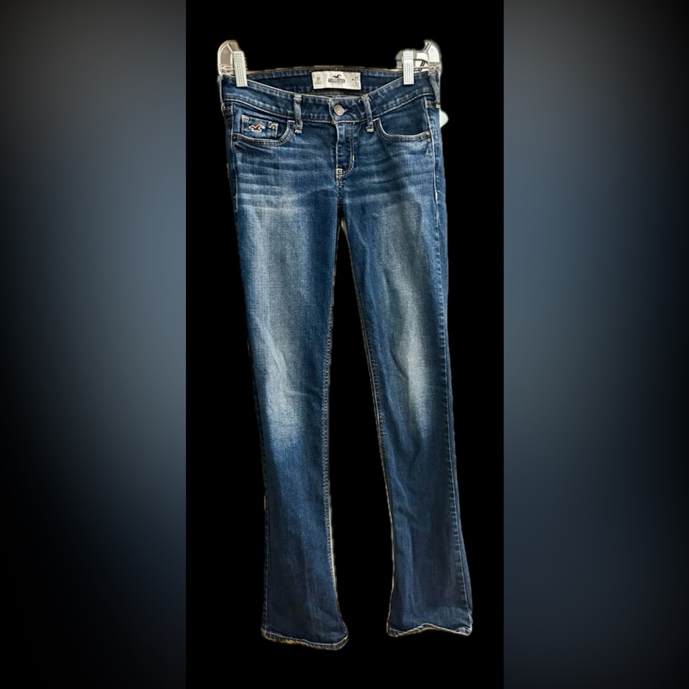 Hollister boot cut jeans. Size 1R 25x33".